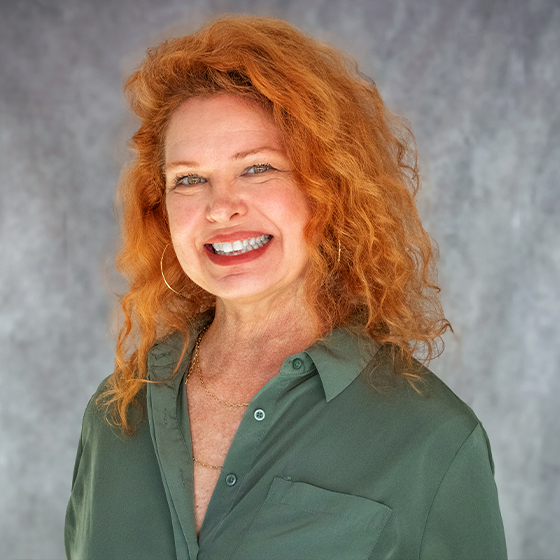 about Deanna Loveland